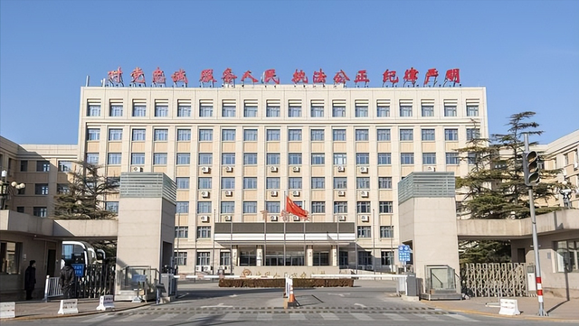 西南政法大学录取分数线2022，2022西南政法大学在贵州录取分数线及招生计划（6所政法类名校法学专业录取分）