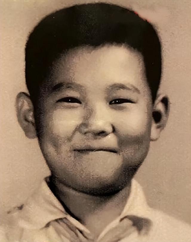 郭德纲的两任妻子，王惠名利双收，胡中惠孤独终老，人生差距太大