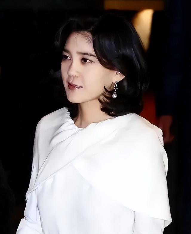三星集团长公主，三星集团董事长家族（三星52岁长公主）