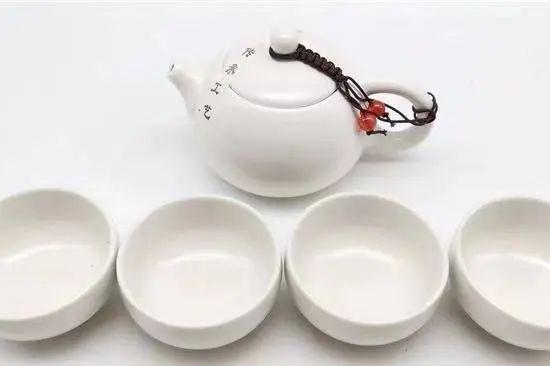 干青手串的功效与作用，女人戴什么手串最养人（点点爱心照亮困境儿童的求学路）