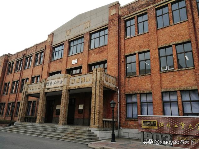 山东大学趵突泉校区，山东大学在哪里（那些被列为全国重点文物保护单位的大学校园）