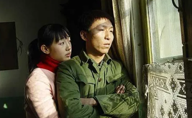 白百何出轨事件，白百何被曝出轨原因（被爆泰国当街揉臀）