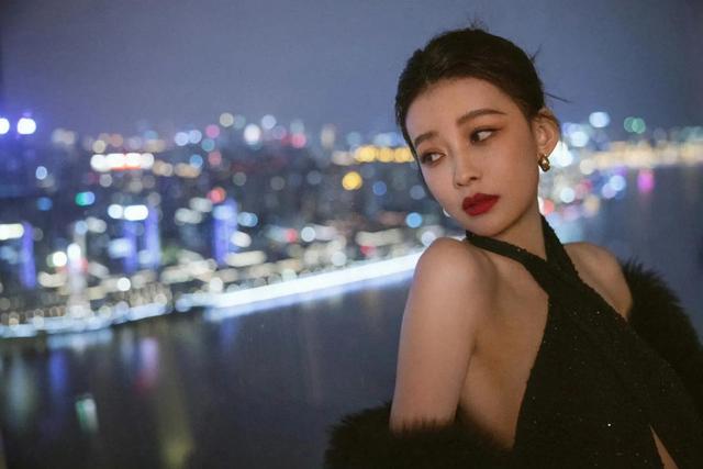 如何评价孙怡的长相，孙怡——天使面孔魔鬼身材