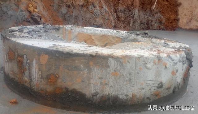 怎么写qc小组简介，提高管桩桩头完整性合格率