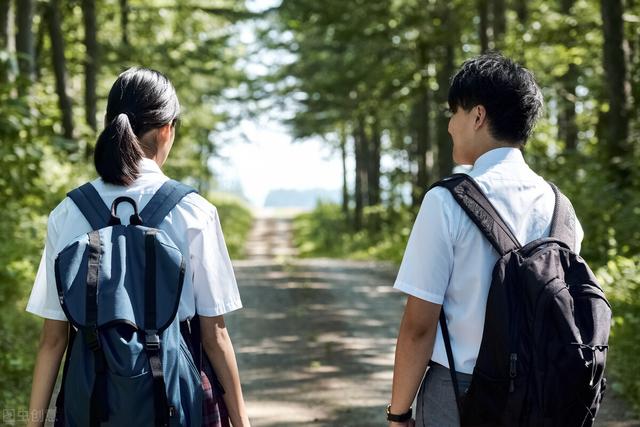 初三毕业班家长感谢老师的话简短，初三家长对老师的感谢话语（感谢饭饭老师温暖人心的话语）