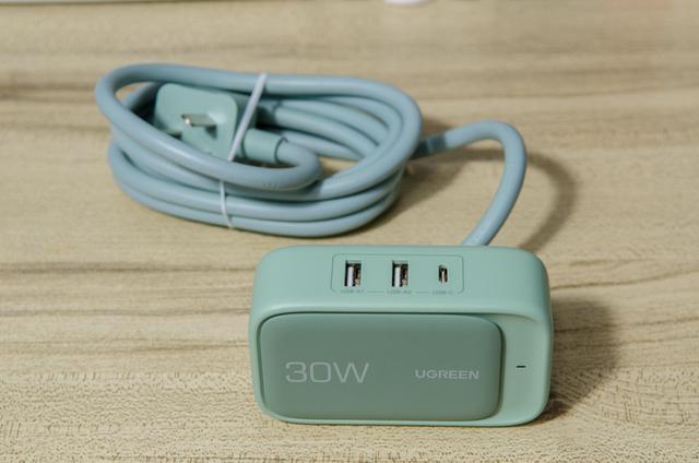 苹果手机简介，苹果手机品牌介绍（我的iPhone13使用四个月优缺点汇总与配件推荐）