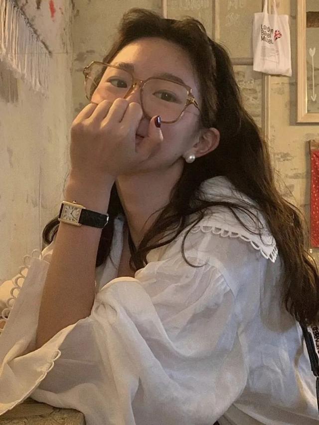 儿童发型图片 小女孩发型绑扎方法简单又可爱，儿童发型图片（几款绝美的新年公主编发）