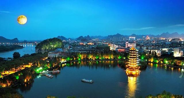 广西有哪些景点值得去，广西有哪些景点值得去看（快把广西这些游玩不累、老少皆宜的山湖美景安排上~）