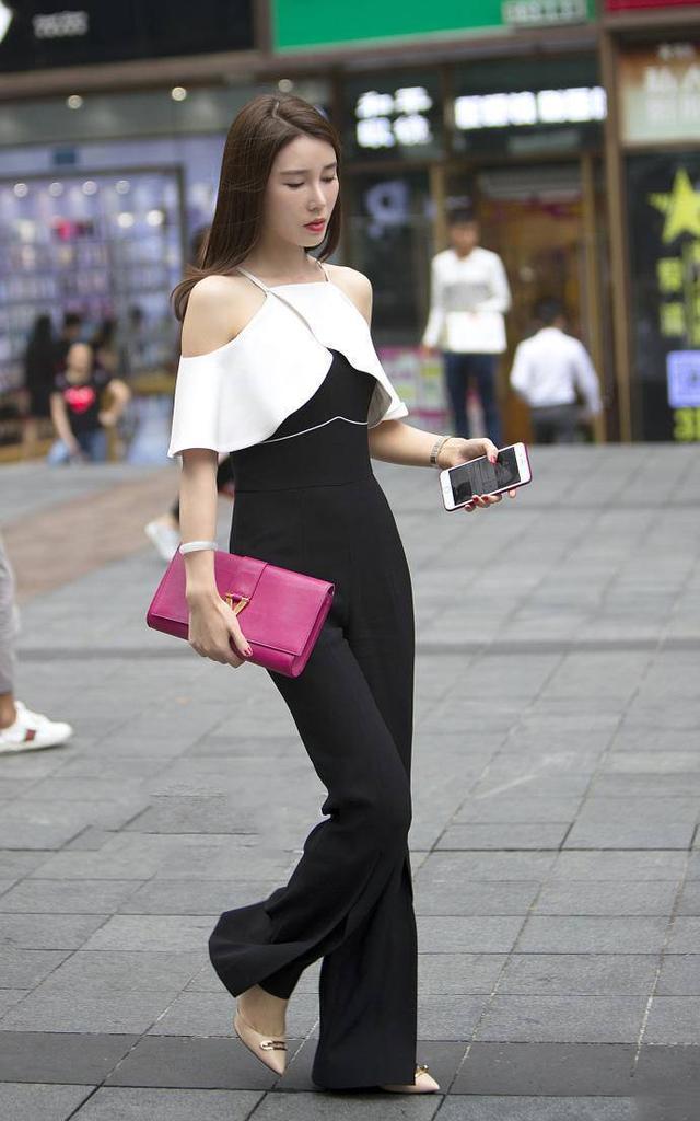 连体裤搭配技巧，连体裤要怎么搭配（轻松打造出简约清新的造型）