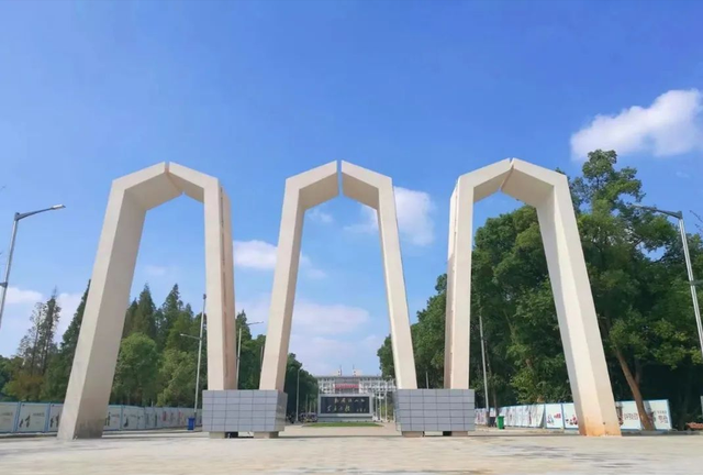 湖南省重点高校排名，中南大学榜首无人能撼动