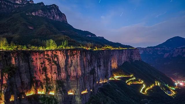 举起手来拍摄地，举起手来拍摄地郭亮村介绍（悬崖上有隐秘古村）