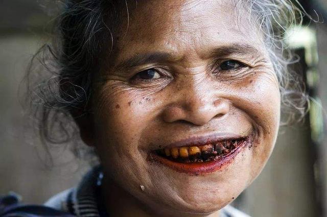 嚼槟榔为什么上瘾，吃槟榔为什么会上瘾（我国约有1亿人在嚼槟榔）