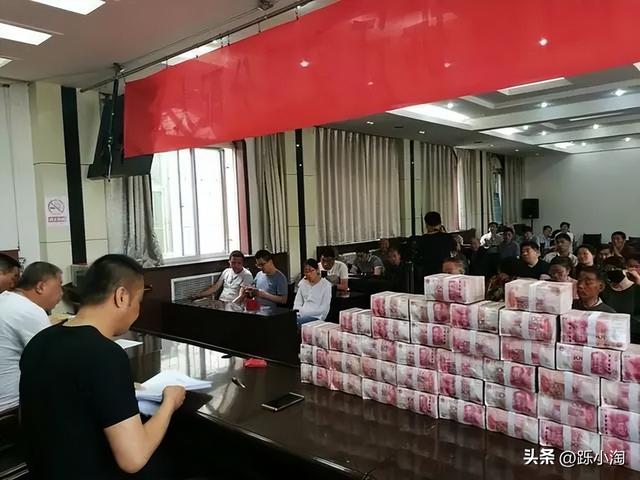 老房子想拆了重建，旧房子拆了重建需要什么手续（这3类房子可“全拆重建”）