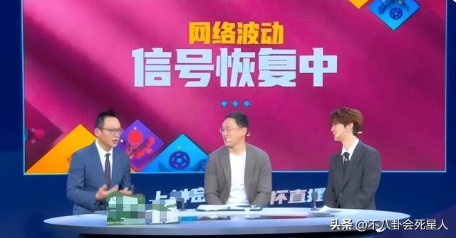 柳岩傲人的身材一直备受网友羡慕，吴尊模仿球星动作