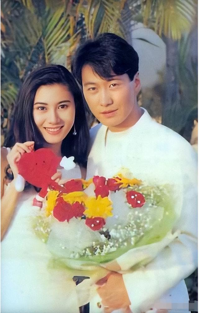 黎明女粉合照，流水的女神。盘点百搭天王黎明和美女们的合照。