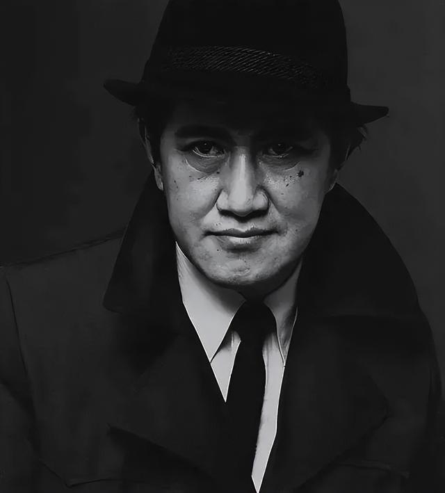 木心的诗《借我》，从前的那个我 木心（一个在黑暗中大雪纷飞的人）