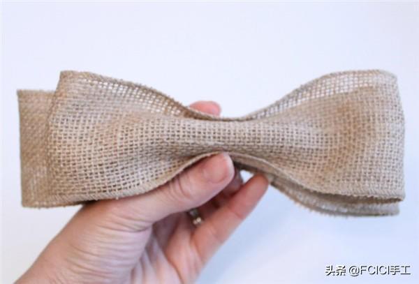 怎么系蝴蝶结，大衣怎么系蝴蝶结（简单实用的蝴蝶结基础系法就在这里）