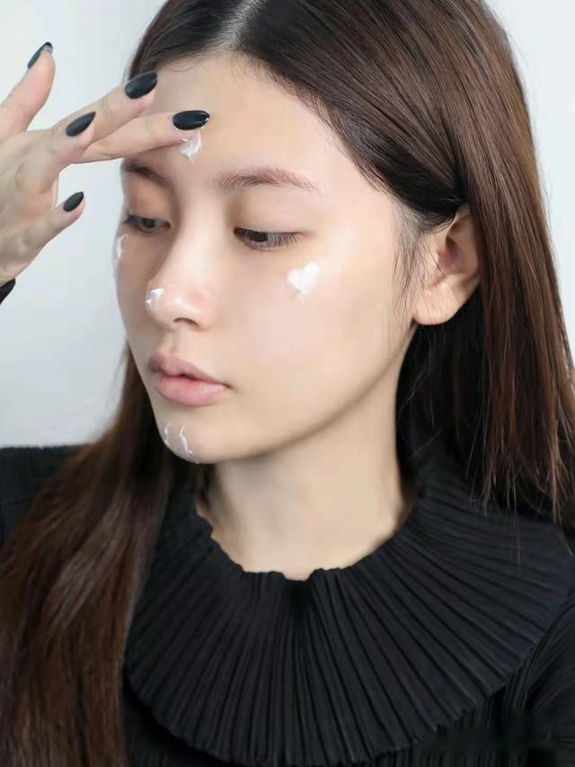 中年女性护肤诀窍，中年如何护肤（护肤要做到“3要3不要”）