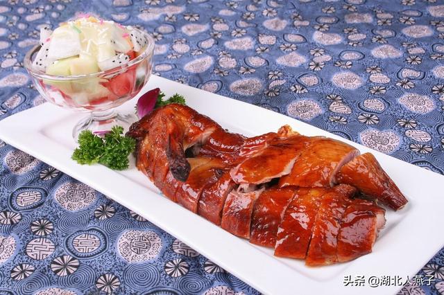 湖南最著名的小吃有哪些，湖南十大名小吃（湖南最出名的12道小吃）