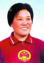 潘多成功登顶珠峰48年了,曾被截5个脚趾,世界首位北坡登顶的女性