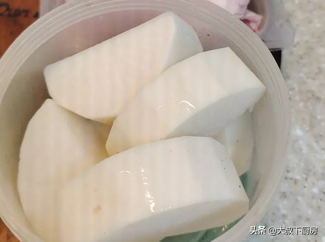 白萝卜烧肉的做法，白萝卜烧肉怎么烧好吃（家里小孩能多吃几碗饭）