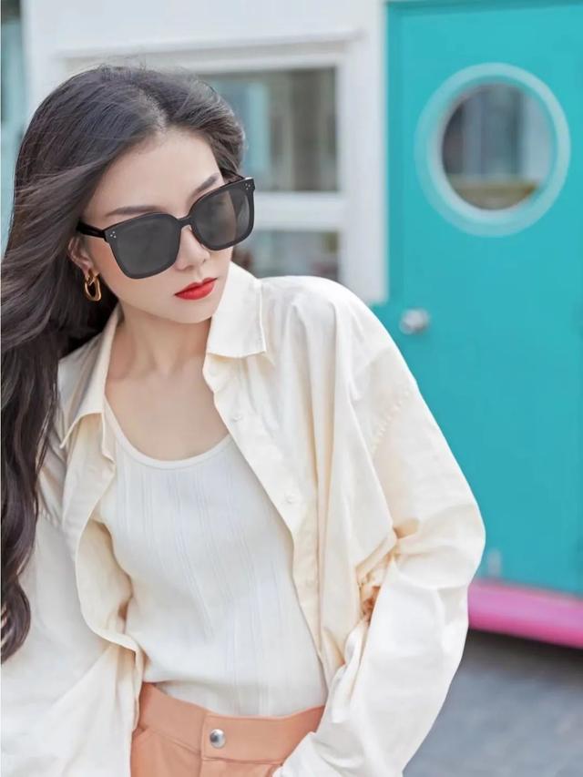 圆脸适合什么眼镜，圆脸适合什么眼镜框女（不同脸型适合什么样的配饰）