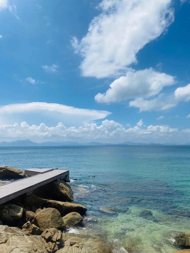 南澳有沙滩吗，南澳哪里沙滩最好（深圳拍照丨小众宝藏海滩.南澳柚柑湾沙滩）