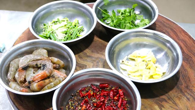 虾怎么做好吃又简单，虾怎么做好吃又简单 水煮虾（教你5道大虾的做法）