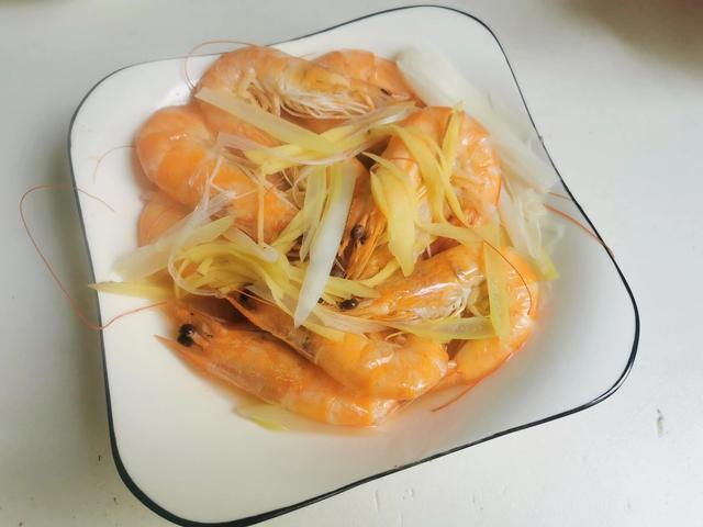 清蒸大虾的做法，清蒸大虾的简单做法（到底用开水还是冷水）