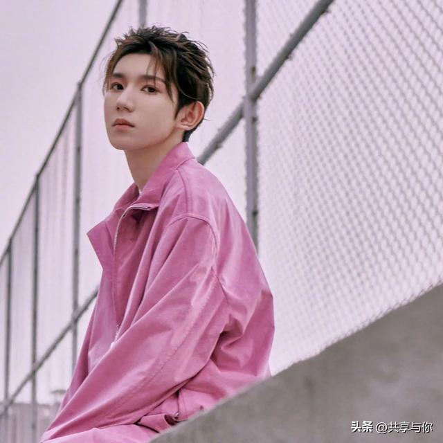 美丽背景图片  ❤️，美丽背景图片大全 唯美 梦幻（一组高级感满满的微信女头）