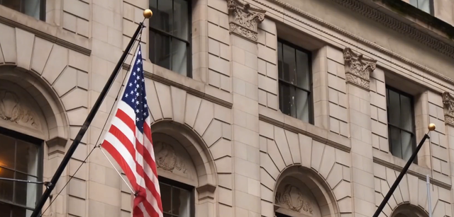 现在美元和黄金挂钩吗，现在美元和黄金挂钩吗今日（230吨黄金将从欧美运往中国）