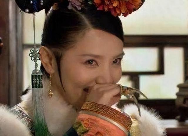 唐艺昕甄嬛传演的谁，唐艺昕在甄嬛传里演什么角色呢（“蛇蝎女孩”异军突起）