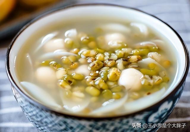 煮绿豆米饭要提前浸泡多久，做绿豆糯米饭要泡多久才可以（它们和绿豆最搭配）