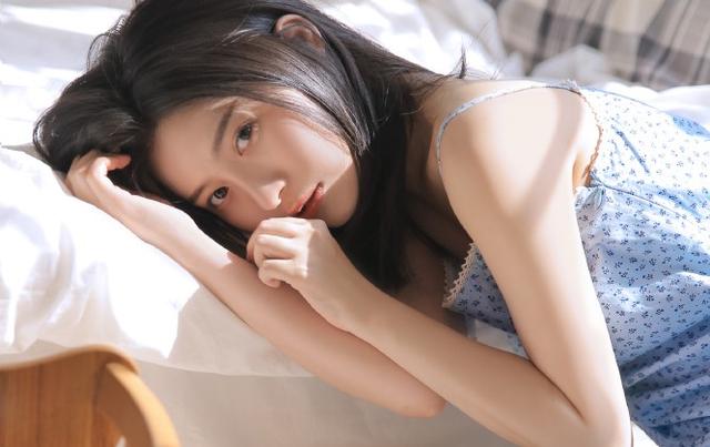 让女朋友感动流泪的话，让女朋友感动流泪的话长篇（女生都很爱听的情话）