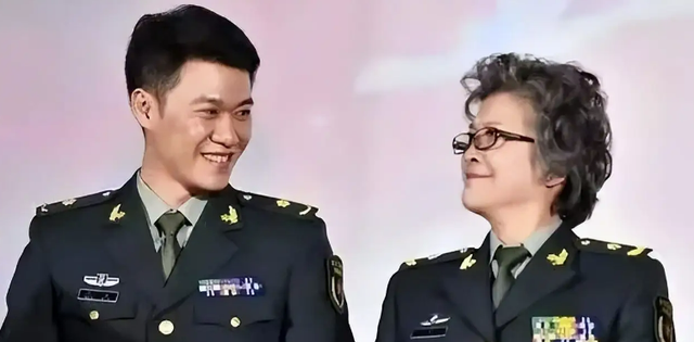 假如幸福来临的演员，假如幸福来临的演员表张露（宋春丽：和教授丈夫结婚42年）