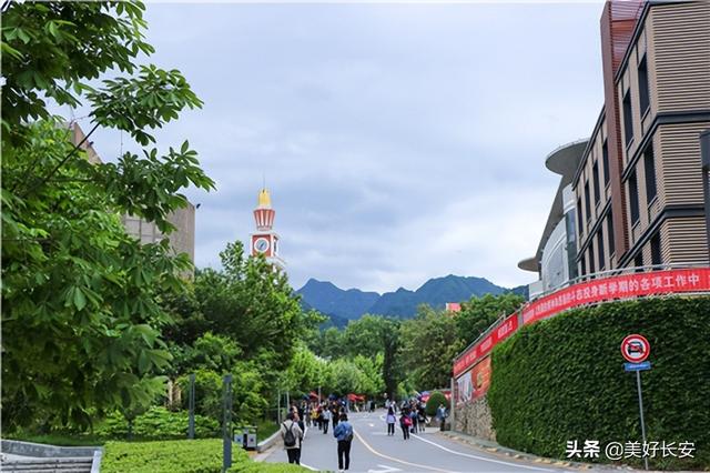 国内哪里可以学习滑翔伞，哪里有学滑翔伞（全国人都想来“蹭吃”“蹭住”“蹭课”的大学）