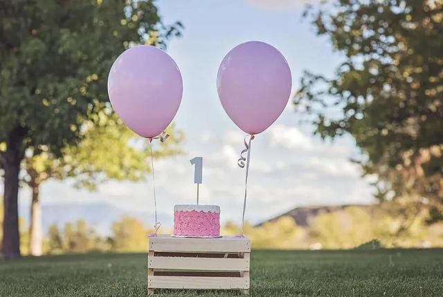 女儿生日祝福语简短精辟，给女儿的简短精辟的生日祝福语有哪些（孩子生日发朋友圈的走心文案）