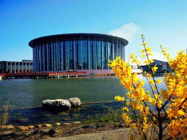 河南艺术职业学院是几本，开封文化艺术职业学院是本科还是专科（高职成双一流大学学院）