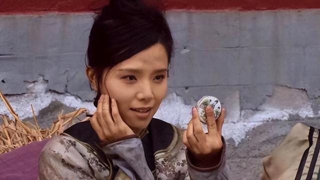 唐艺昕甄嬛传演的谁，唐艺昕在甄嬛传里演什么角色呢（“蛇蝎女孩”异军突起）