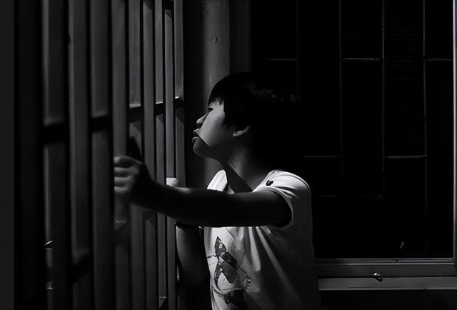 学生吸毒会有什么症状，学生吸毒会有什么症状青骄第二课堂期末考试（关注！青少年涉毒吸毒的原因）