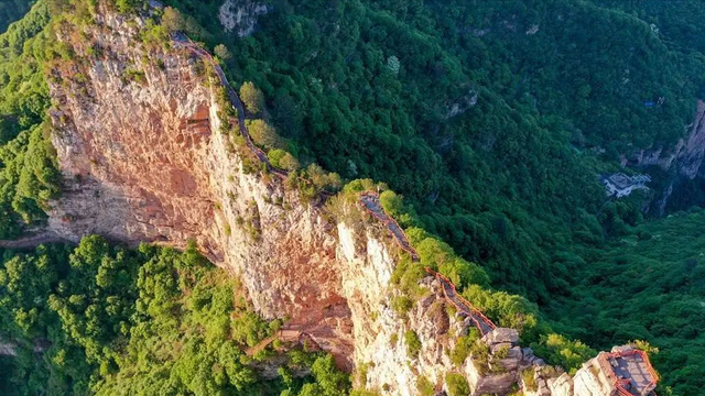 神农山风景区,神农山风景区现在是否开放(因炎帝神农氏而得名)