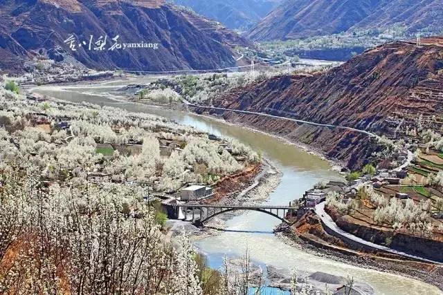 春天去哪里旅游好，这才是春天最值得去的20个地方（中国最美的30个地方）