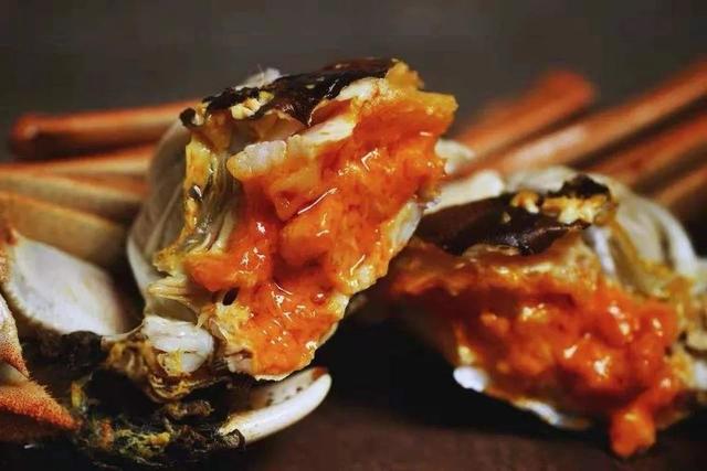 大螃蟹怎么做好吃又简单的做法，大螃蟹怎么做好吃又简单的做法四川的（简单三步上一盘）