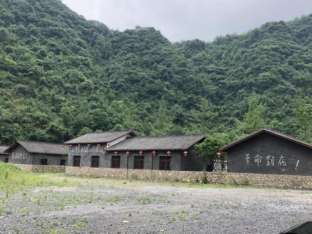 国庆节自驾游适合旅游的地方，10月国内自驾游绝美线路推荐