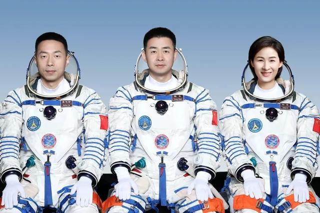 为什么刘洋是特级航天员，而王亚平是一级航天员？