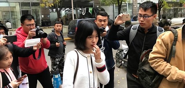 毛骨悚然！朱军案意外牵出弦子真实身份，惊天阴谋防不胜防