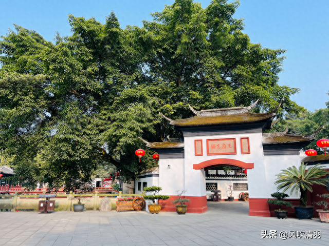 成都一座千年古祠，有西南最大帝王陵墓，高15米，地铁6号线直达