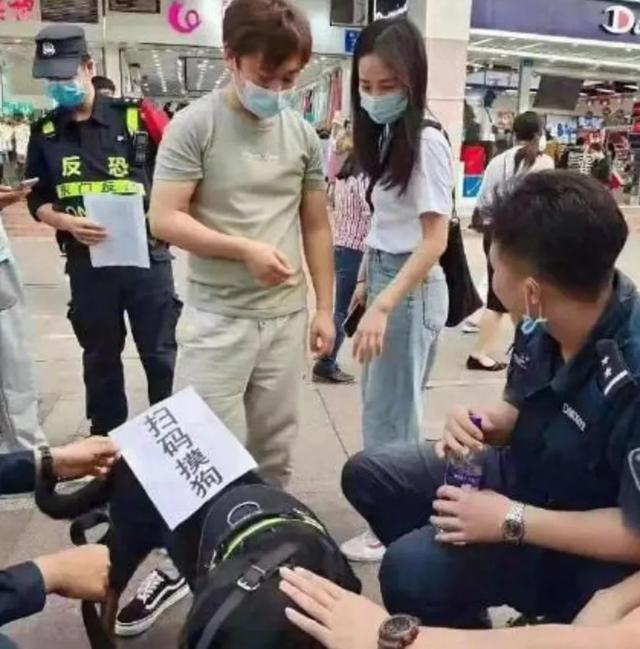 女装大佬如何隐藏自己的小兄弟，女装是怎么把下面藏得很平（后台最硬的产品，凭啥爆火全网）