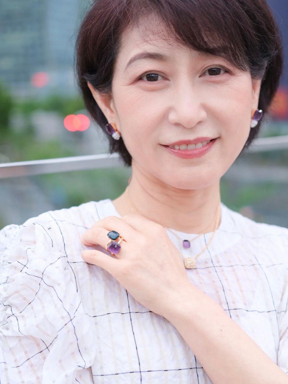 女人戴戒指的正确方法，女生戴戒指的正确方法（戴首饰要记住“4戴4不戴”）