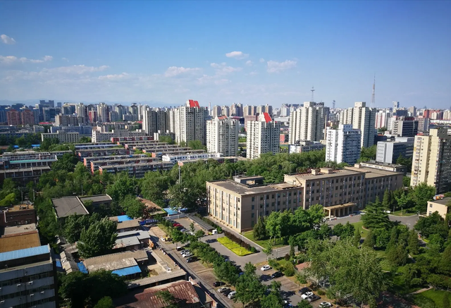 北京哪个区最好，北京哪些区域发展得好（想在北京买房，海淀朝阳怎么选）